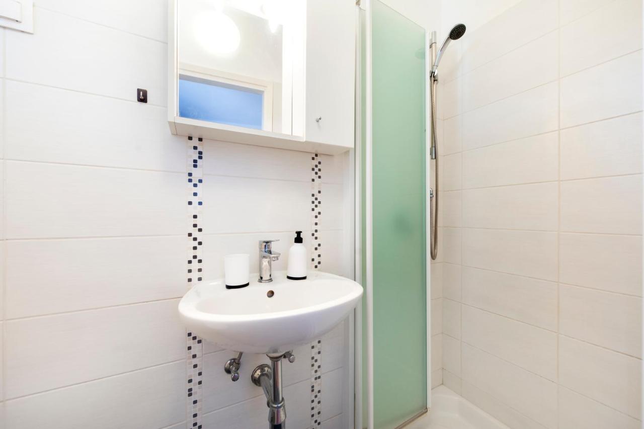 Apartment Biggy โรวีน ภายนอก รูปภาพ