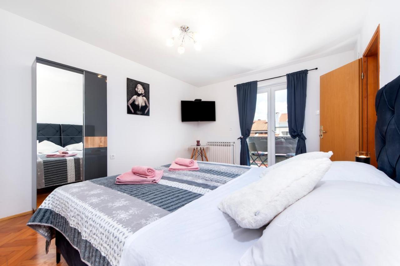 Apartment Biggy โรวีน ภายนอก รูปภาพ